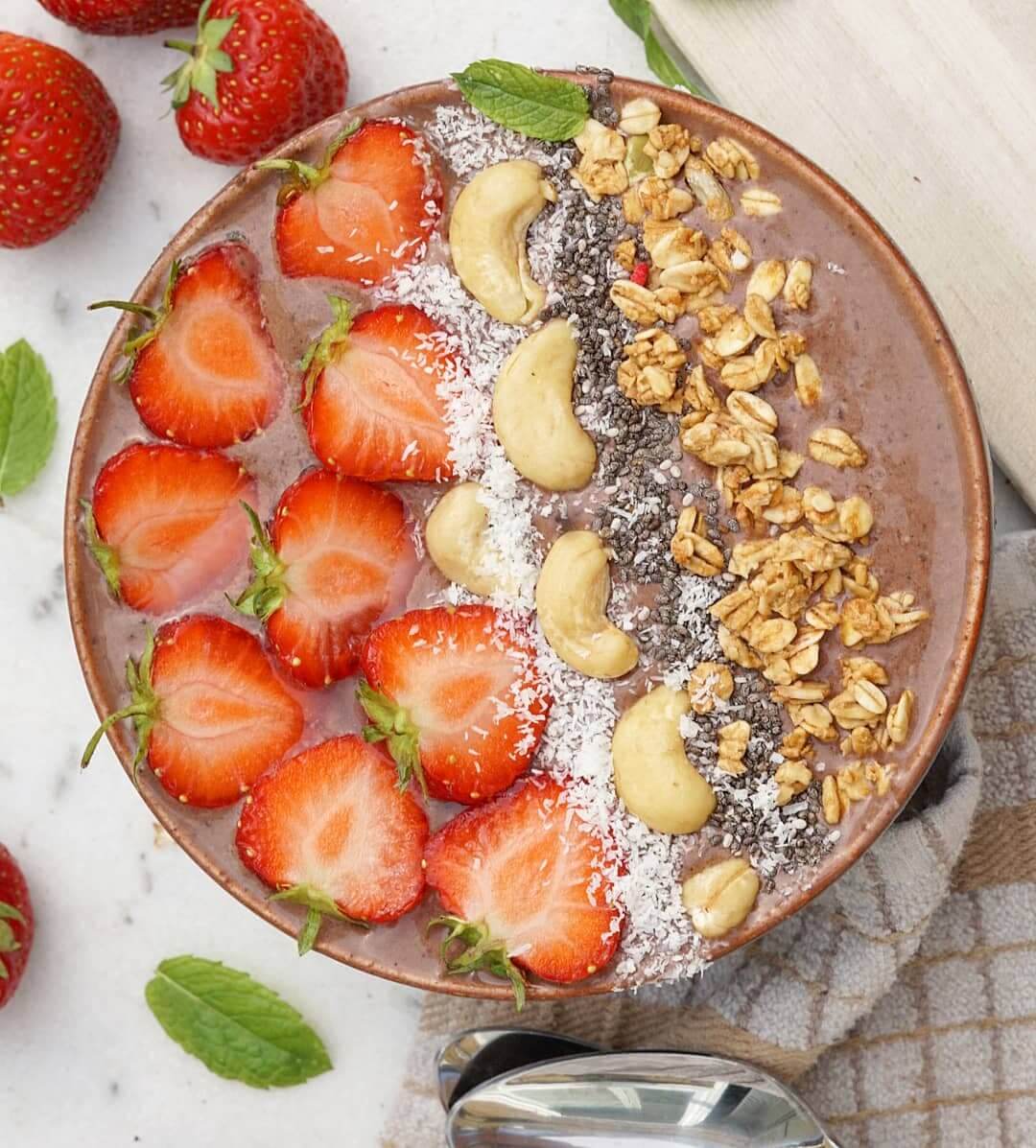 Chocolate_Smoothie_Bowl