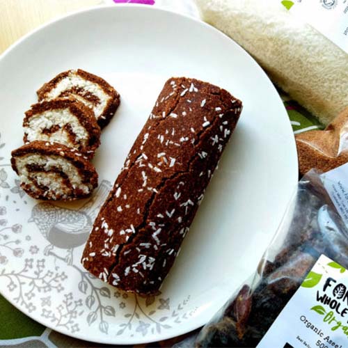 date roll with coconut cream