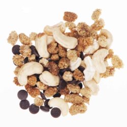 Organic Dark Chocolate Mulberry and Cashew Trail Mix